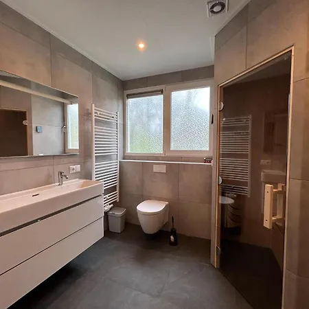 Spacious In הונדרלו